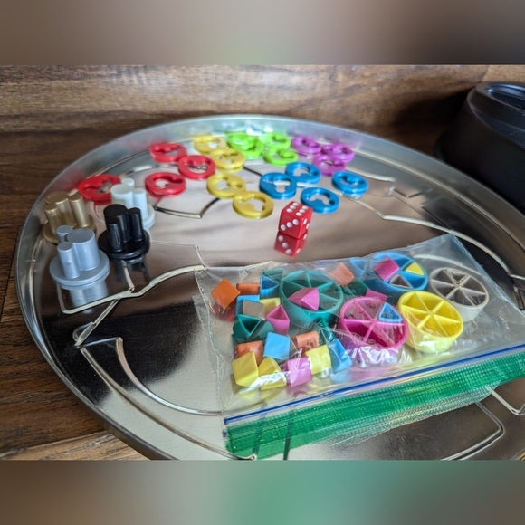 Vintage The Wonderful World of Disney Trivia Game by Mattel plus spare parts - Picture 7 of 12